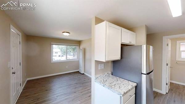 2413 E St Vrain ST, Colorado Springs, CO 80909