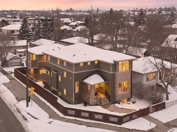 201 12 ST NE, Calgary, AB T2E 4P7