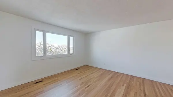 2109 17 AVE, Didsbury, AB T0M0W0