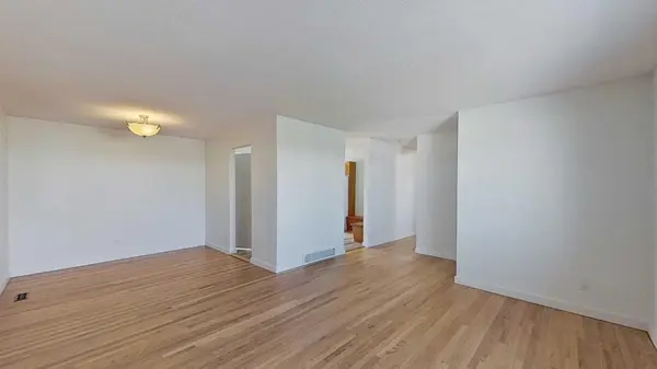 2109 17 AVE, Didsbury, AB T0M0W0