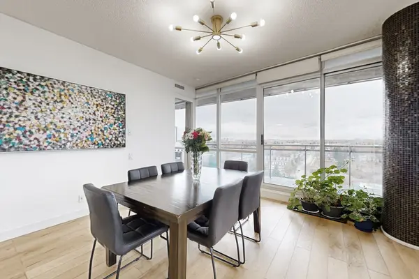 30 Canterbury PL #1602, Toronto C07, ON M2N 0B9