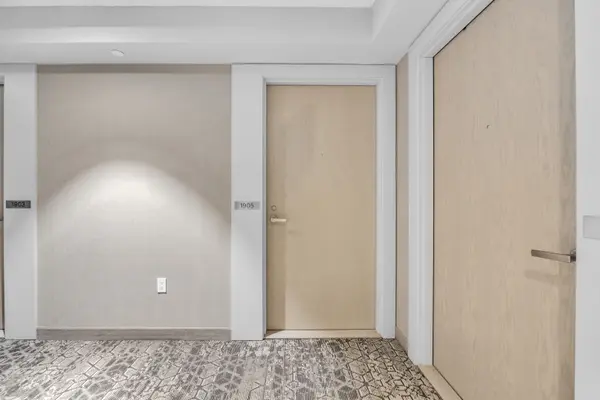 55 Cooper ST #1905, Toronto C08, ON M5E 0G1