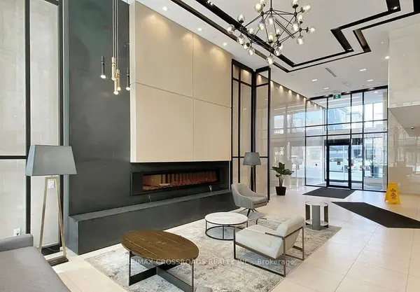 1 Belsize DR #623, Toronto C10, ON M4S 0B9