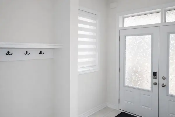 65 BARKERVILLE DR, Whitby, ON L1P 0L8