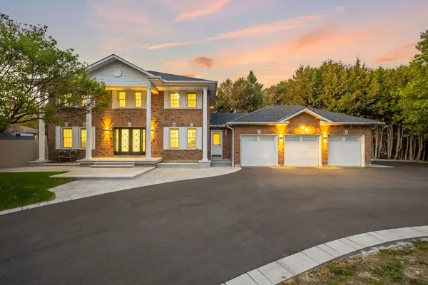 8 Beaufort Hills RD, Richmond Hill, ON L4E 2N5