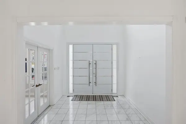 31 Vesta DR, Richmond Hill, ON L4B 2M2