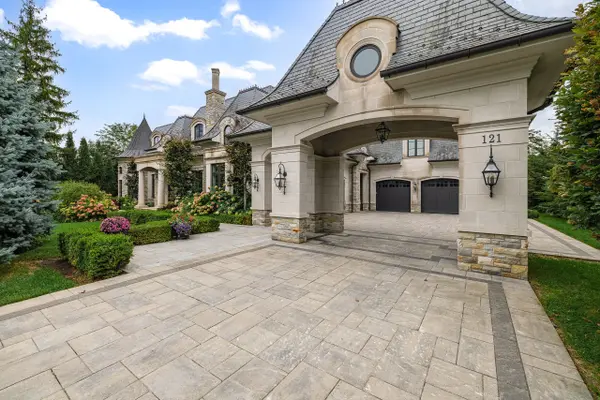 121 Rebecca CT, Vaughan, ON L6A 1G2