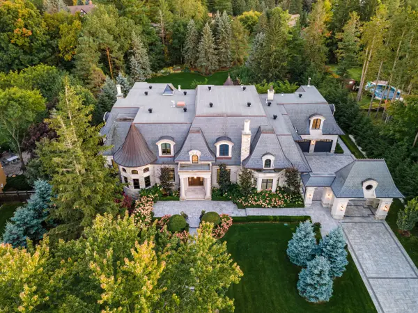 121 Rebecca CT, Vaughan, ON L6A 1G2