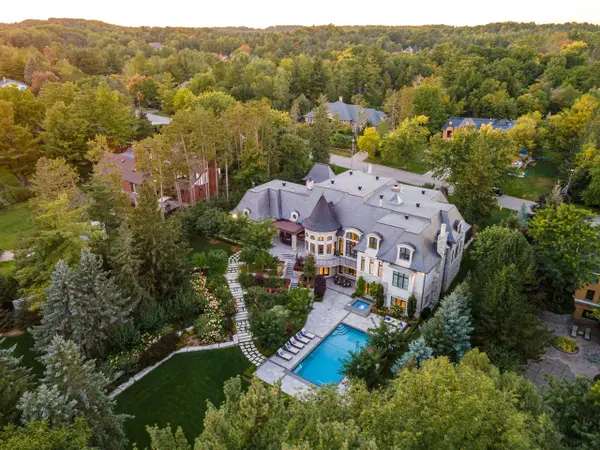 121 Rebecca CT, Vaughan, ON L6A 1G2