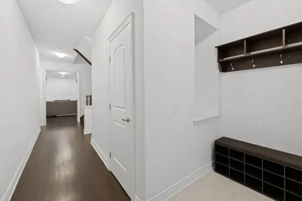 10 Neilly TER, Bradford West Gwillimbury, ON L3Z 4K9