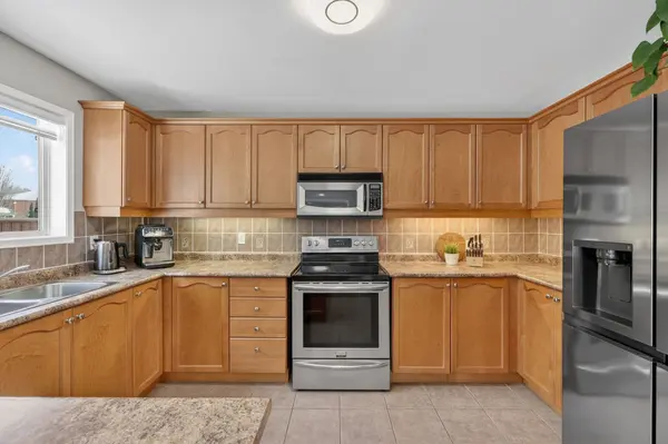 87 Truax CRES, Essa, ON L3W 0C1