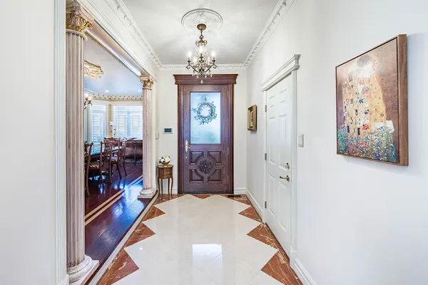 111 Arista Gate, Vaughan, ON L4L 9H7