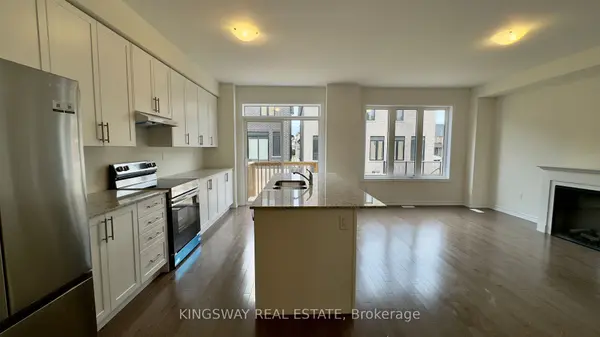 16 Blick CRES, Aurora, ON L4G 4A7