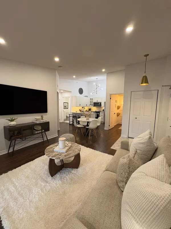 2075 Appleby Line #408, Burlington, ON L7L 7H3