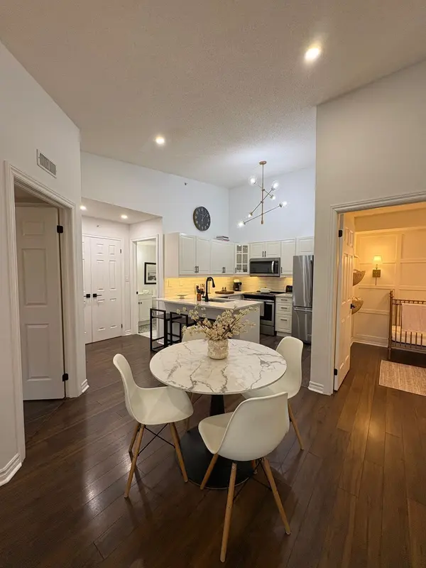 2075 Appleby Line #408, Burlington, ON L7L 7H3