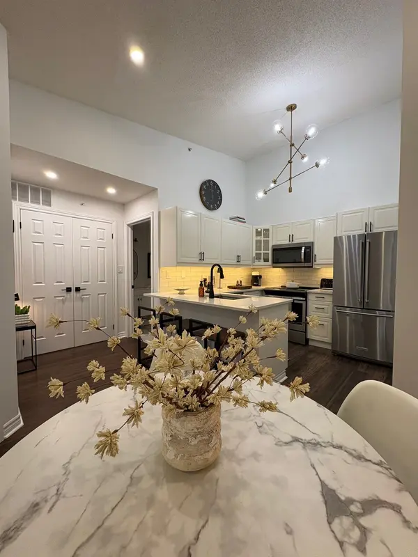 2075 Appleby Line #408, Burlington, ON L7L 7H3