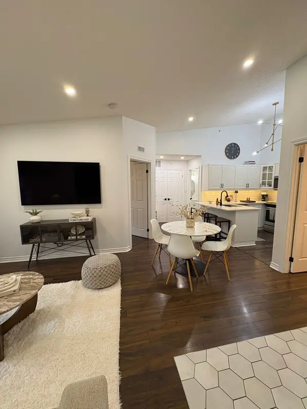 2075 Appleby Line #408, Burlington, ON L7L 7H3