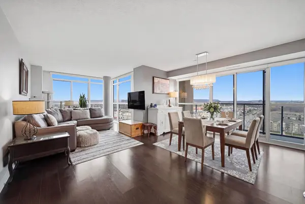 1940 Ironstone DR #1507, Burlington, ON L7L 0E4