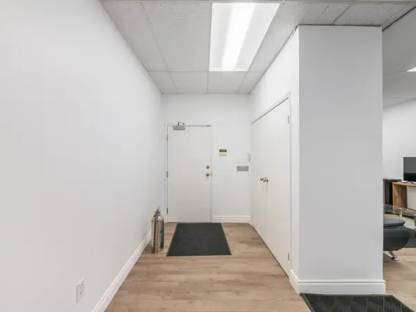 344 Lakeshore RD E #344C, Oakville, ON L6J 1J6