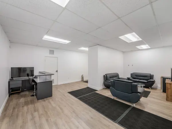 344 Lakeshore RD E #344C, Oakville, ON L6J 1J6