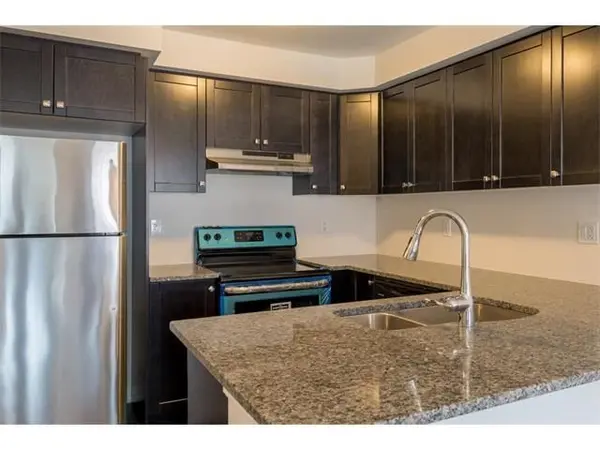 229 Ellen Davidson DR, Oakville, ON L6M 0V1