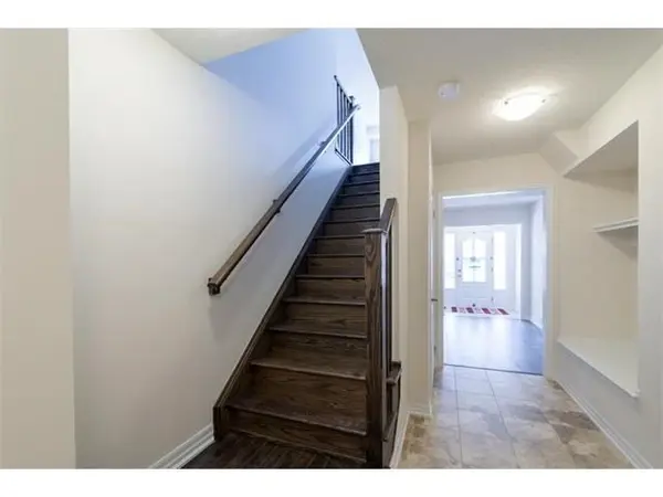 229 Ellen Davidson DR, Oakville, ON L6M 0V1