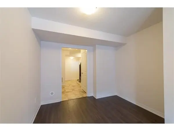 229 Ellen Davidson DR, Oakville, ON L6M 0V1