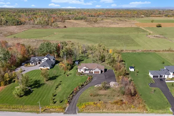 26 Synergy WAY, Kanata, ON K2W 0K3