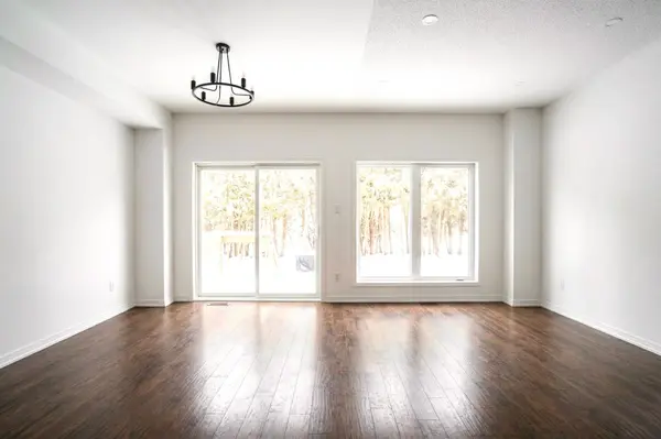 72 Dundalk Private, Barrhaven, ON K2J 0J5