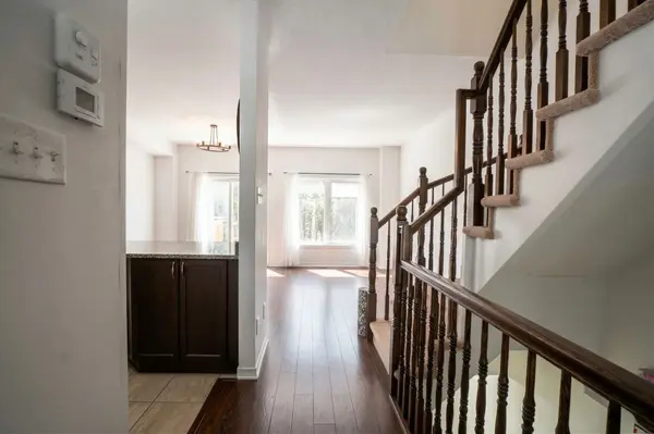 72 Dundalk Private, Barrhaven, ON K2J 0J5