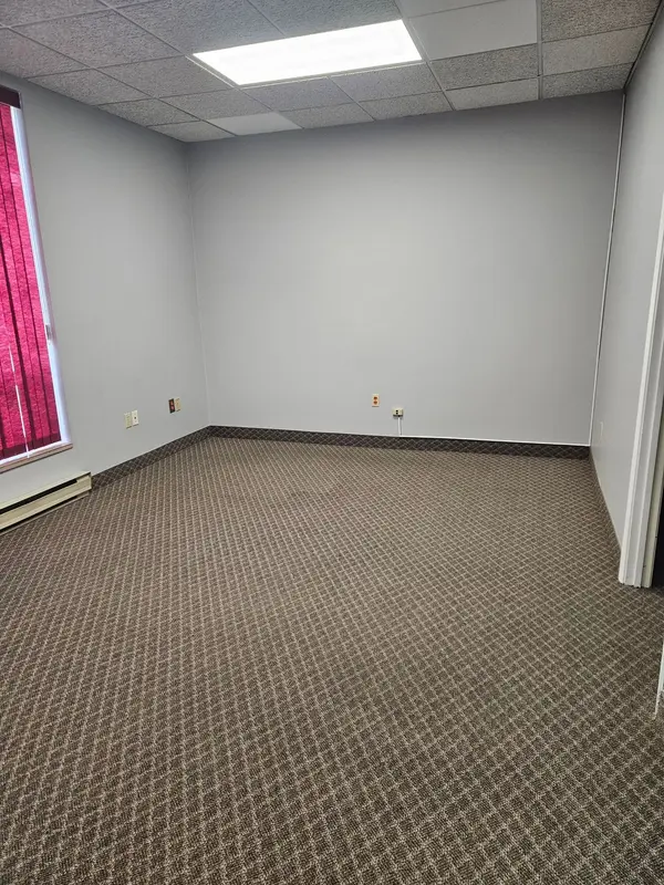 555 Admiral DR #5, London East, ON N5V 4L6