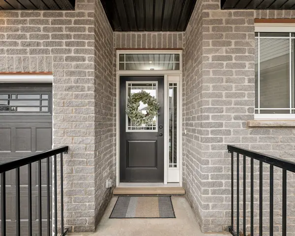 10 Sparrow CRES, East Luther Grand Valley, ON L9W 0R7