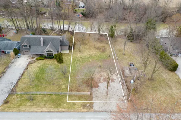 8419 Defore DR, Lambton Shores, ON N0M 1T0