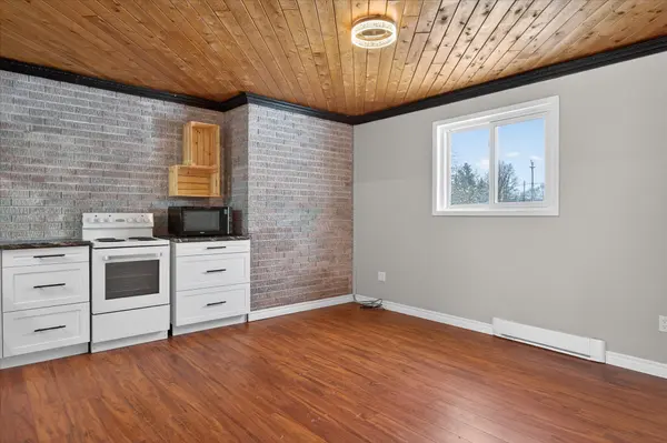 12 Concession ST #A, Havelock-belmont-methuen, ON K0L 1Z0