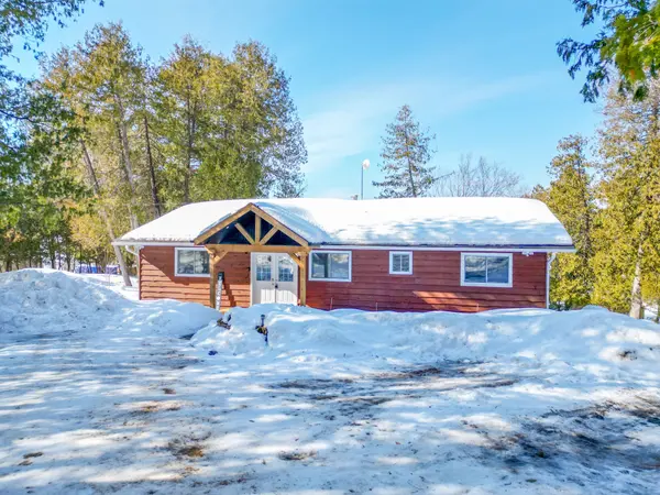 12 Cherry LN, East Ferris, ON P0H 1K0