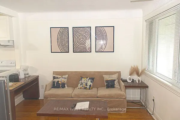 5177 Kitchener ST, Niagara Falls, ON L2G 1B4