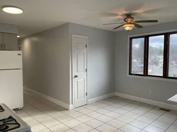 367 Wilson ST E #3, Hamilton, ON L9G 2C1