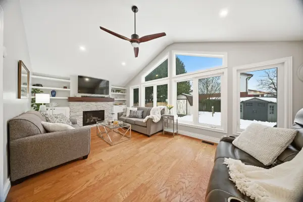 328 Burnett AVE, Cambridge, ON N1T 1G6