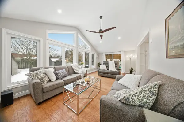 328 Burnett AVE, Cambridge, ON N1T 1G6