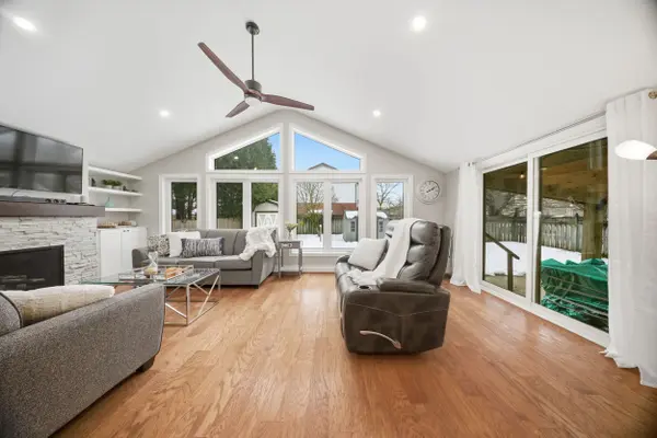 328 Burnett AVE, Cambridge, ON N1T 1G6