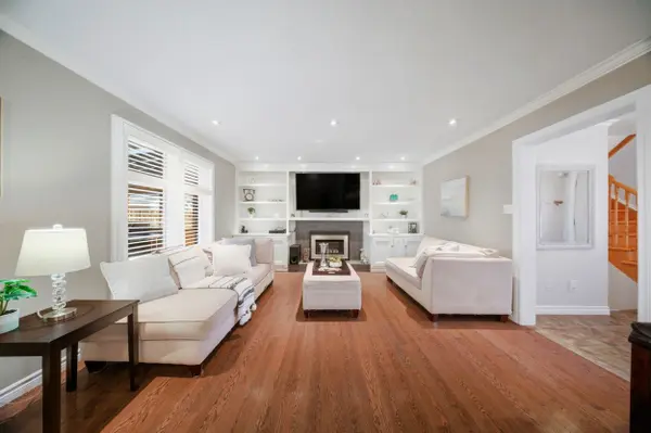 23 Cowan BLVD, Cambridge, ON N1T 1E5