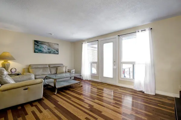 2027 Stonehenge CRES #35, Cyrville - Carson Grove - Pineview, ON K1B 4N7