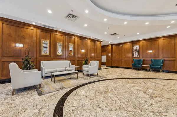 242 Rideau ST #2604, Lower Town - Sandy Hill, ON K1N 0B7