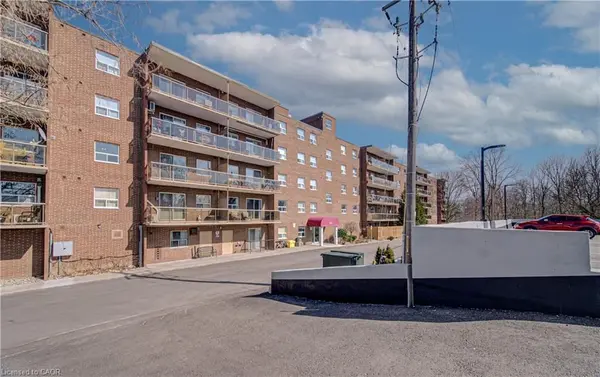 793 COLBORNE ST #202, Brantford, ON N3S 7J3