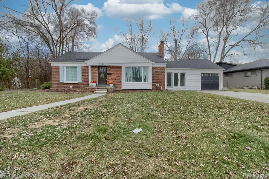 16975 W 14 Mile RD, Beverly Hills Village, MI 48025