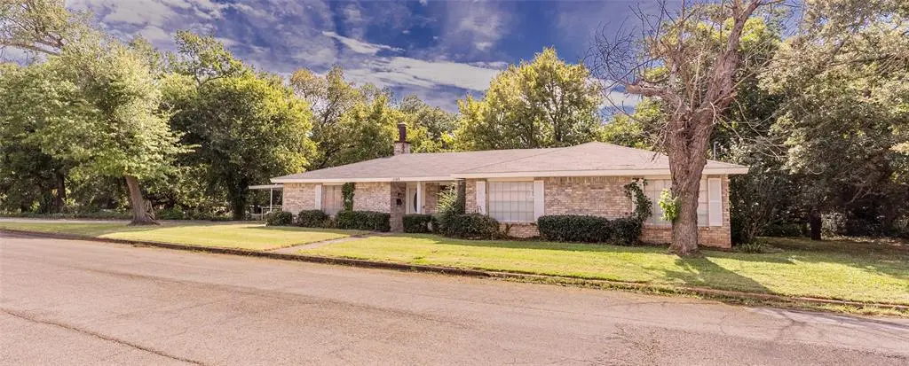 1103 Miller Street, Bowie, TX 76230