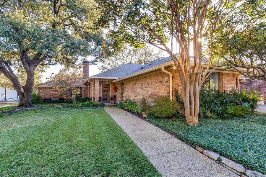 6046 Steamboat Drive, Dallas, TX 75230