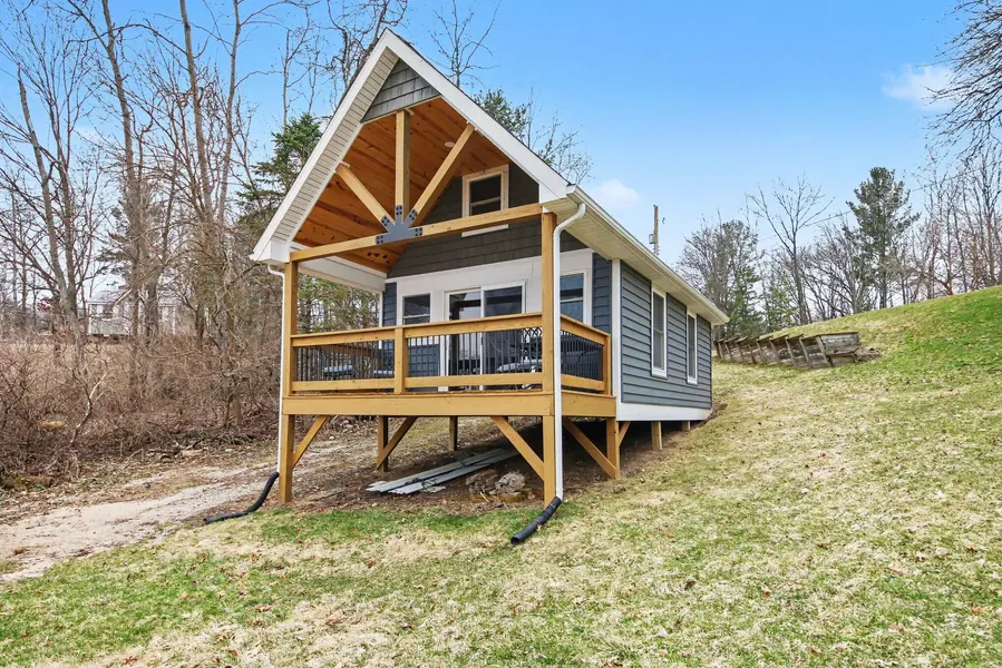 3783 Holiday DR, Montcalm Twp, MI 48838