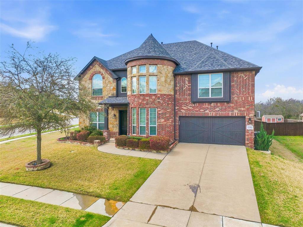 1194 Overland Drive, Burleson, TX 76028