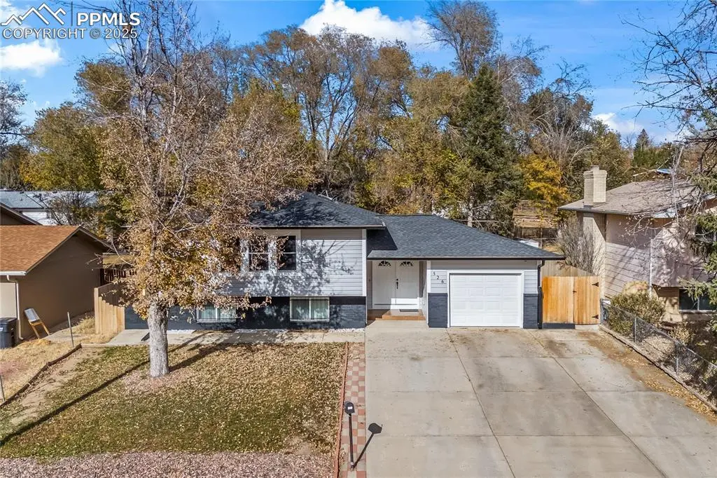 526 Griffith WAY, Colorado Springs, CO 80911